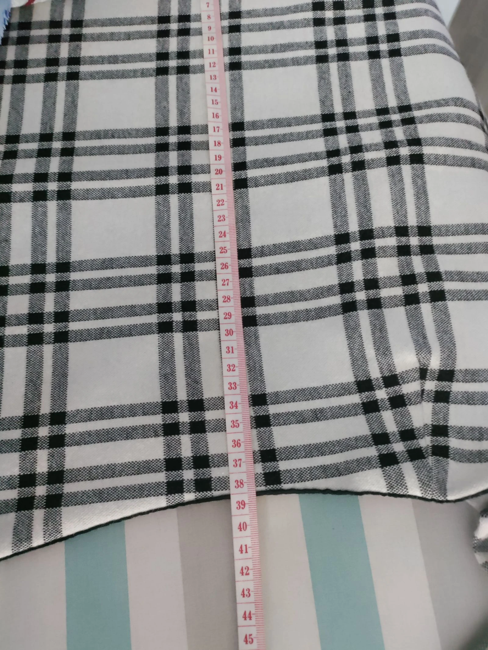 Vestido cuadros blanco y negro Bershka manga larga – Talla S – photo 10